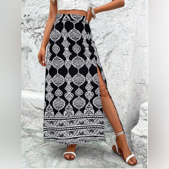 Boho Black And White Print Split Thigh Skirt - Picture 1 of 6
